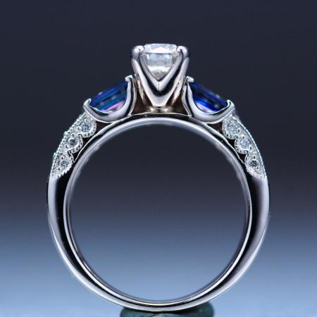 Diamond & sapphire ring